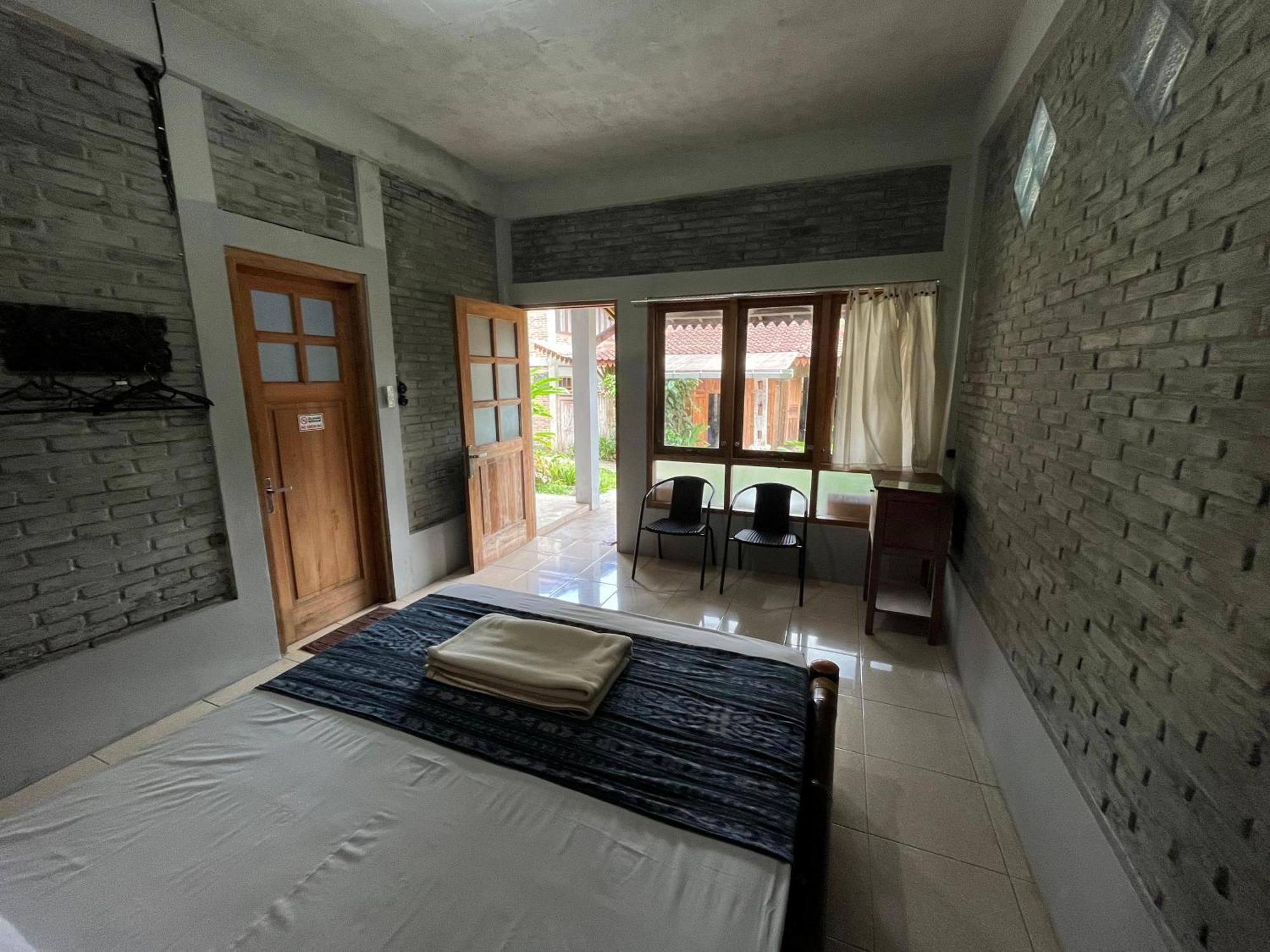 Saka Homestay Boutique & Cafe Magelang Buitenkant foto
